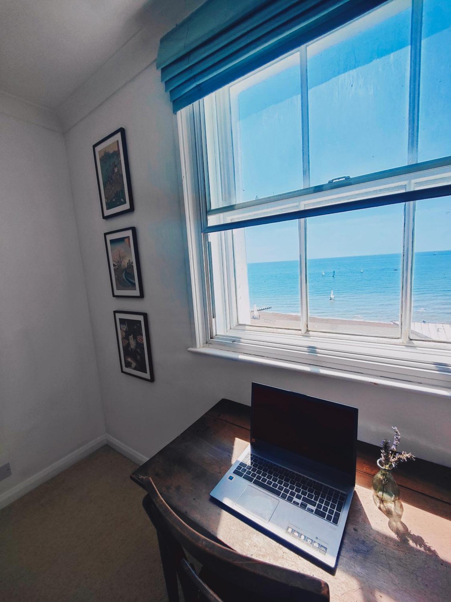 Апартаменты Stunning Seafront Flat,St Leonards Экстерьер фото